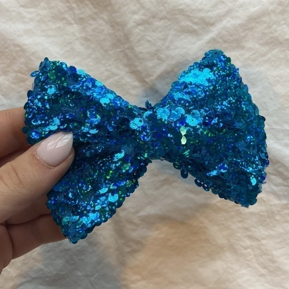 Jojo Siwa Blue Sequin Clip On Bow